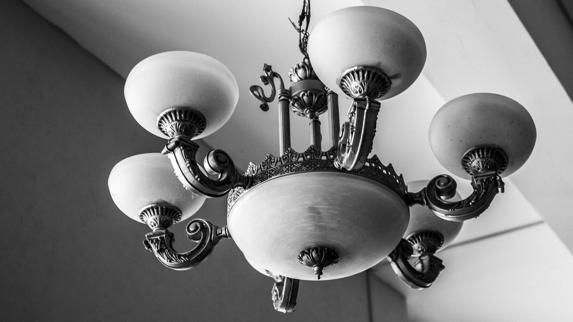 Chandeliers – The Ultimate Statement of Luxury